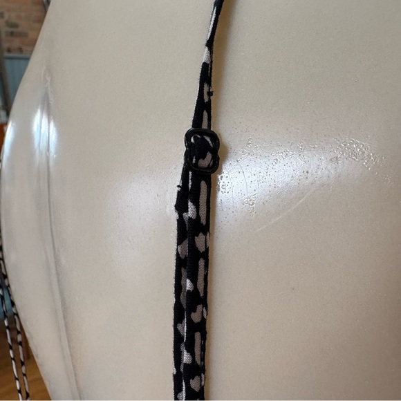 AE Spaghetti Strap Floral Print Black and White Jumpsuit Size Small - Picture 5 of 6